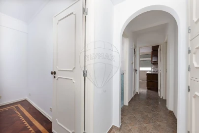 Apartamento T3 para Arrendamento em São Vicente