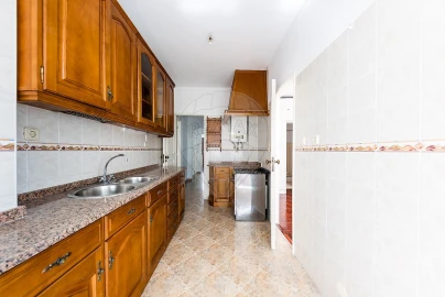 Apartamento T3 para Arrendamento em São Vicente