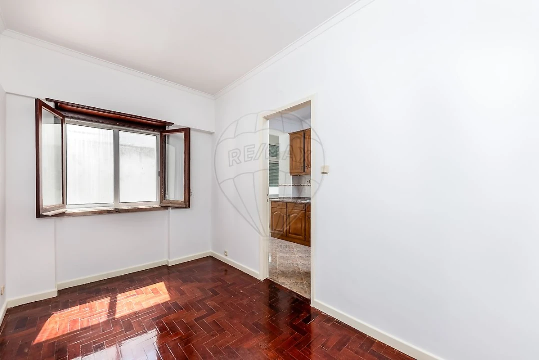 Apartamento T3 para Arrendamento em São Vicente Foto 18