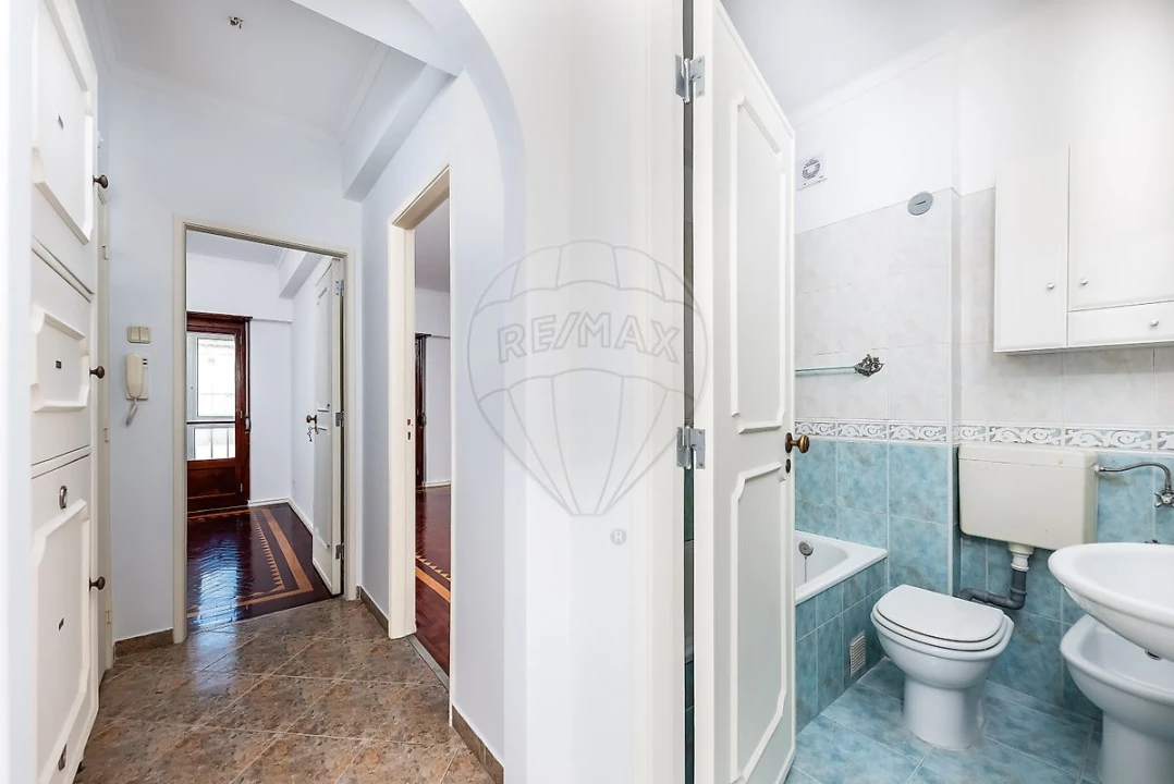 Apartamento T3 para Arrendamento em São Vicente Foto 8
