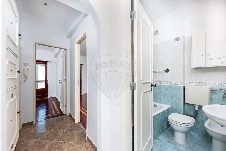 Apartamento T3 para Arrendamento em São Vicente Foto 8