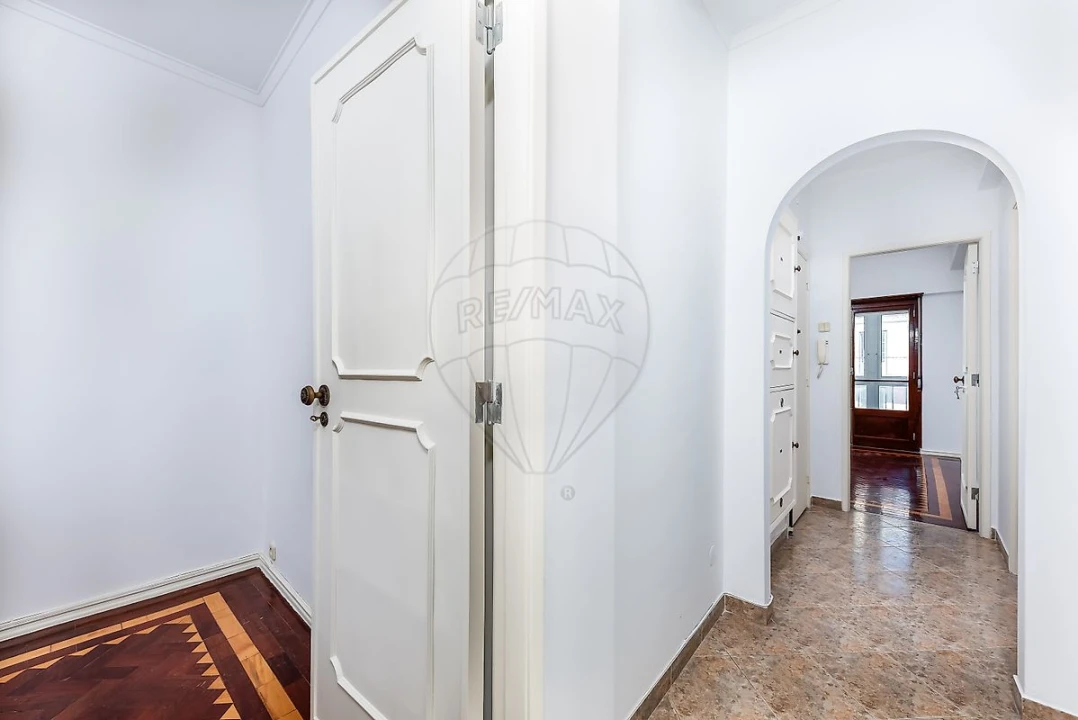 Apartamento T3 para Arrendamento em São Vicente Foto 7