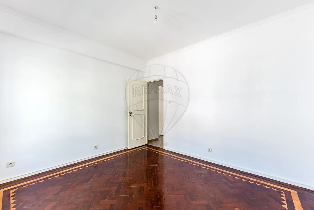 Apartamento T3 para Arrendamento em São Vicente Foto 12