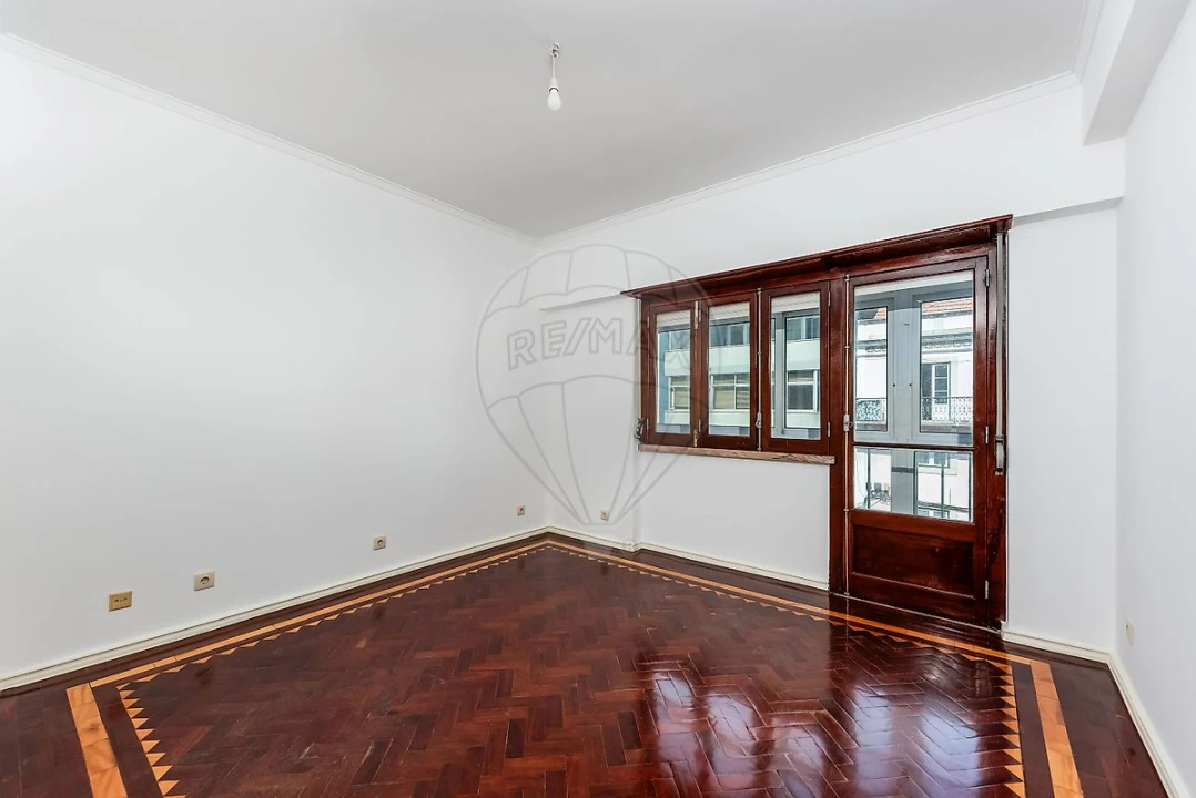 Apartamento T3 para Arrendamento em São Vicente Foto 13