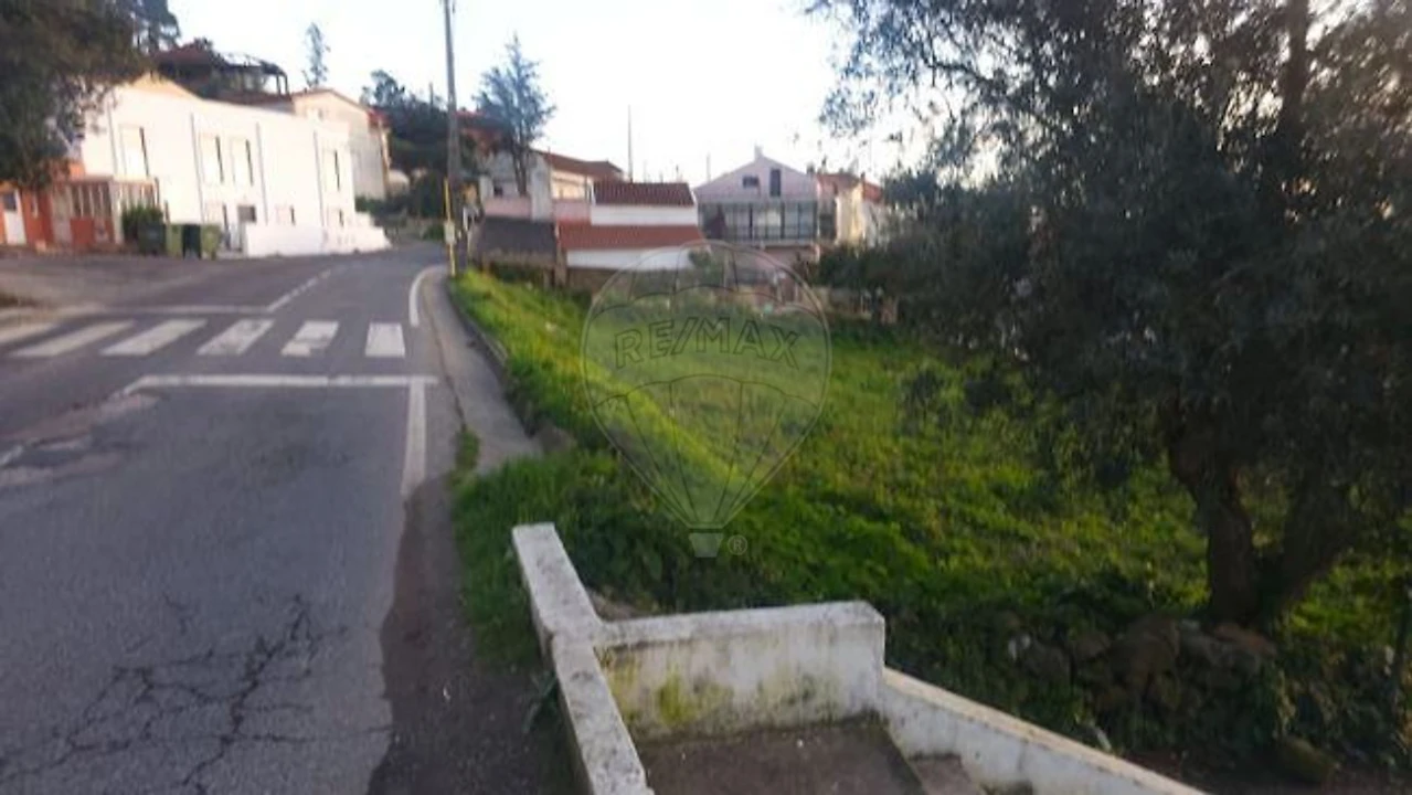 Terreno para Venda em Almargem do Bispo, Pêro Pinheiro e Montelavar Foto 3