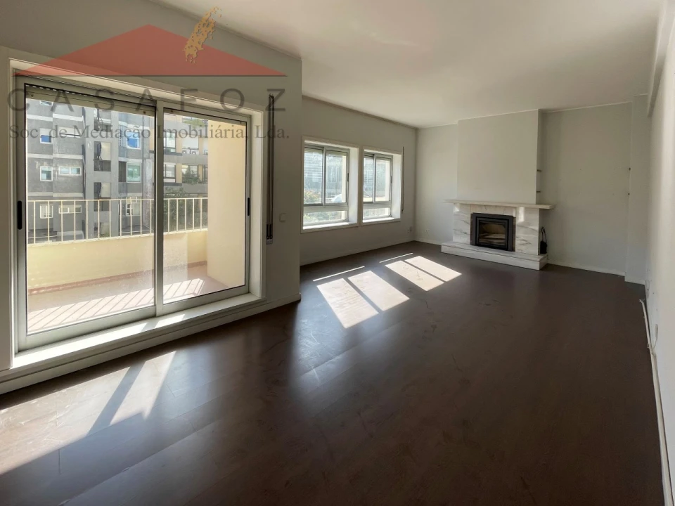 Apartamento T4 para Arrendamento em Aldoar, Foz do Douro e Nevogilde Foto 1