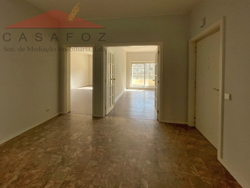 Apartamento T4 para Arrendamento em Aldoar, Foz do Douro e Nevogilde Foto 9