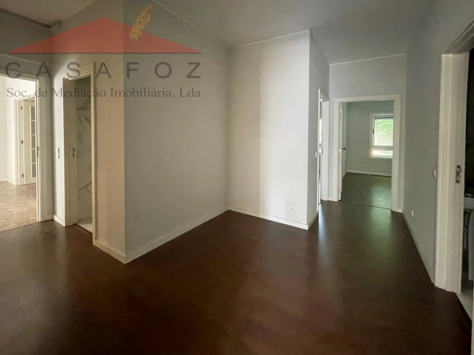 Apartamento T4 para Arrendamento em Aldoar, Foz do Douro e Nevogilde Foto 25