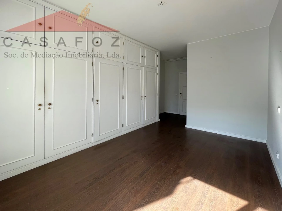 Apartamento T4 para Arrendamento em Aldoar, Foz do Douro e Nevogilde Foto 30