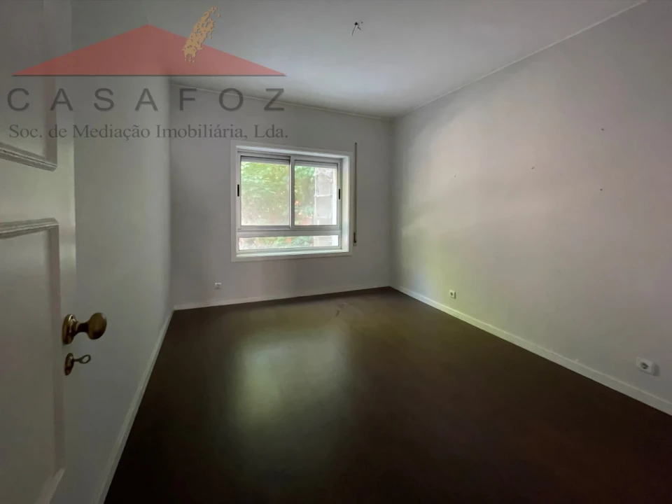Apartamento T4 para Arrendamento em Aldoar, Foz do Douro e Nevogilde Foto 34