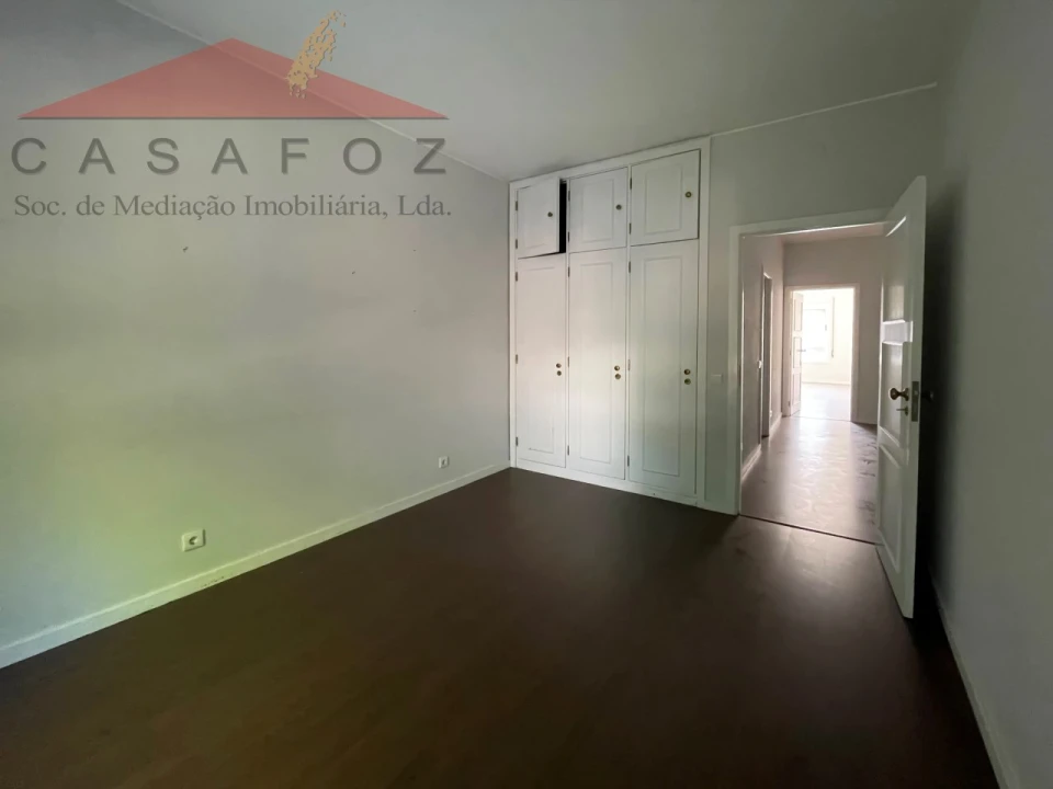 Apartamento T4 para Arrendamento em Aldoar, Foz do Douro e Nevogilde Foto 35