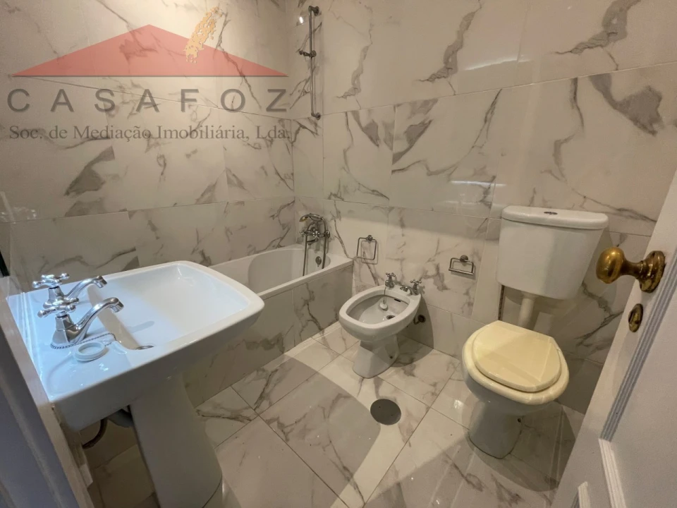 Apartamento T4 para Arrendamento em Aldoar, Foz do Douro e Nevogilde Foto 39
