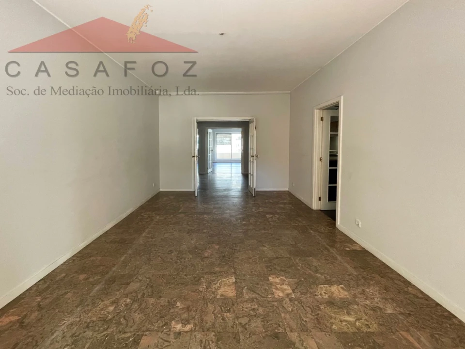 Apartamento T4 para Arrendamento em Aldoar, Foz do Douro e Nevogilde Foto 13