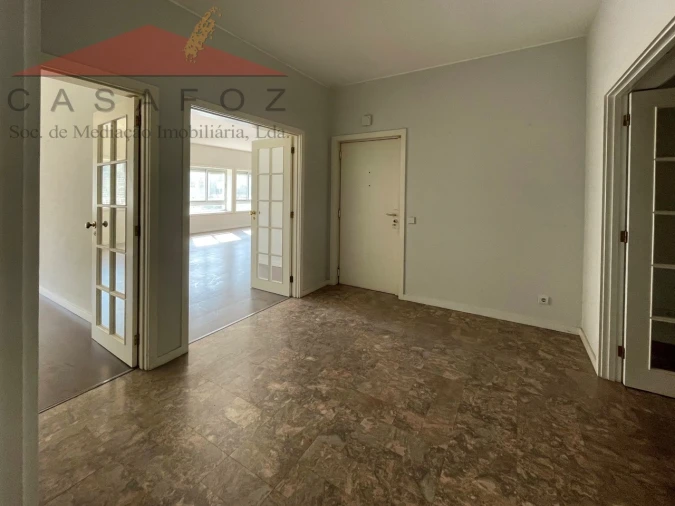 Apartamento T4 para Arrendamento em Aldoar, Foz do Douro e Nevogilde Foto 10