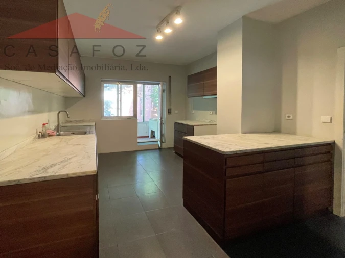 Apartamento T4 para Arrendamento em Aldoar, Foz do Douro e Nevogilde Foto 17