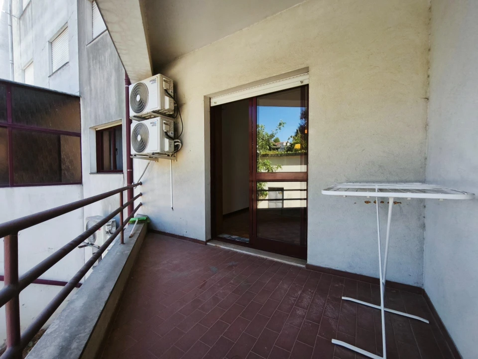 Apartamento T2 para Venda em Gualtar Foto 22