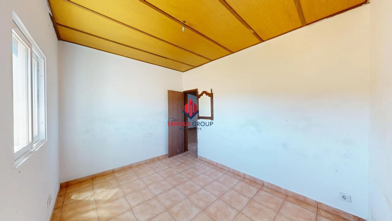 Moradia T7 para Venda em Lagos (São Sebastião e Santa Maria) Foto 12