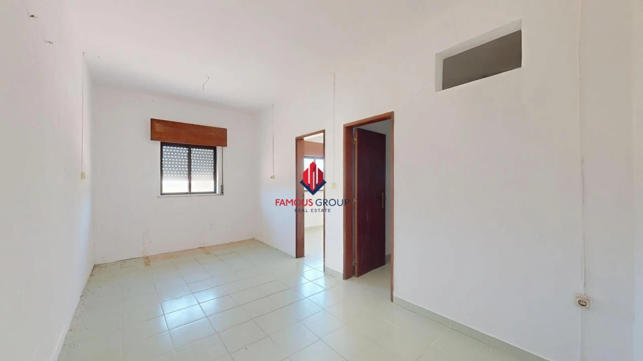 Moradia T7 para Venda em Lagos (São Sebastião e Santa Maria) Foto 40