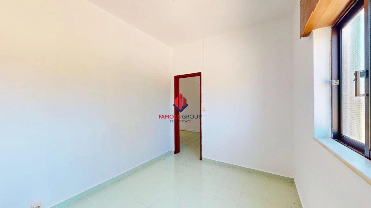Moradia T7 para Venda em Lagos (São Sebastião e Santa Maria) Foto 45