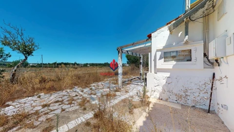 Moradia T7 para Venda em Lagos (São Sebastião e Santa Maria)