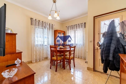 Moradia T3 para Venda em Mindelo
