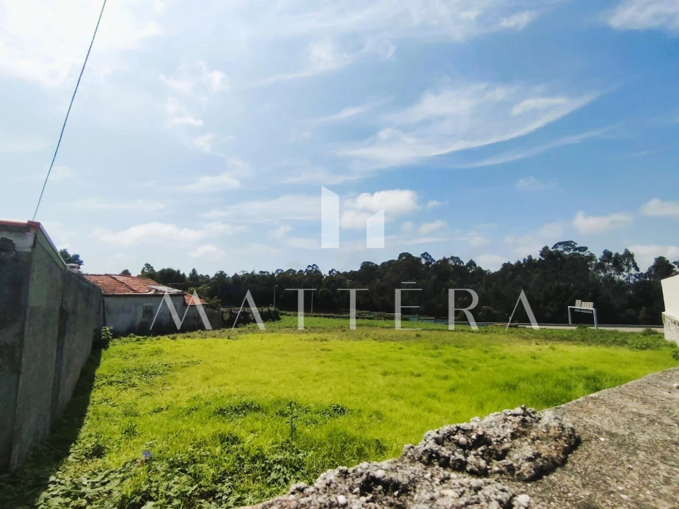 Terreno para Venda em Grijó e Sermonde Foto 3