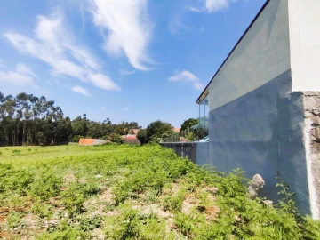 Terreno para Venda em Grijó e Sermonde