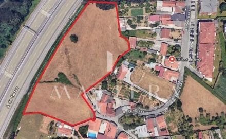 Terreno para Venda em Grijó e Sermonde