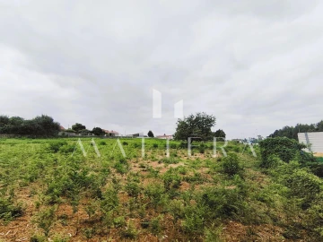 Terreno para Venda em Grijó e Sermonde
