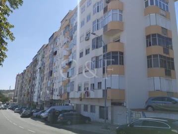 Apartamento T2 para Venda em Águas Livres