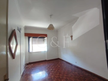 Apartamento T2 para Venda em Águas Livres