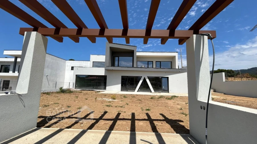 Moradia T4 para Venda em Rebordões (Souto) Foto 5