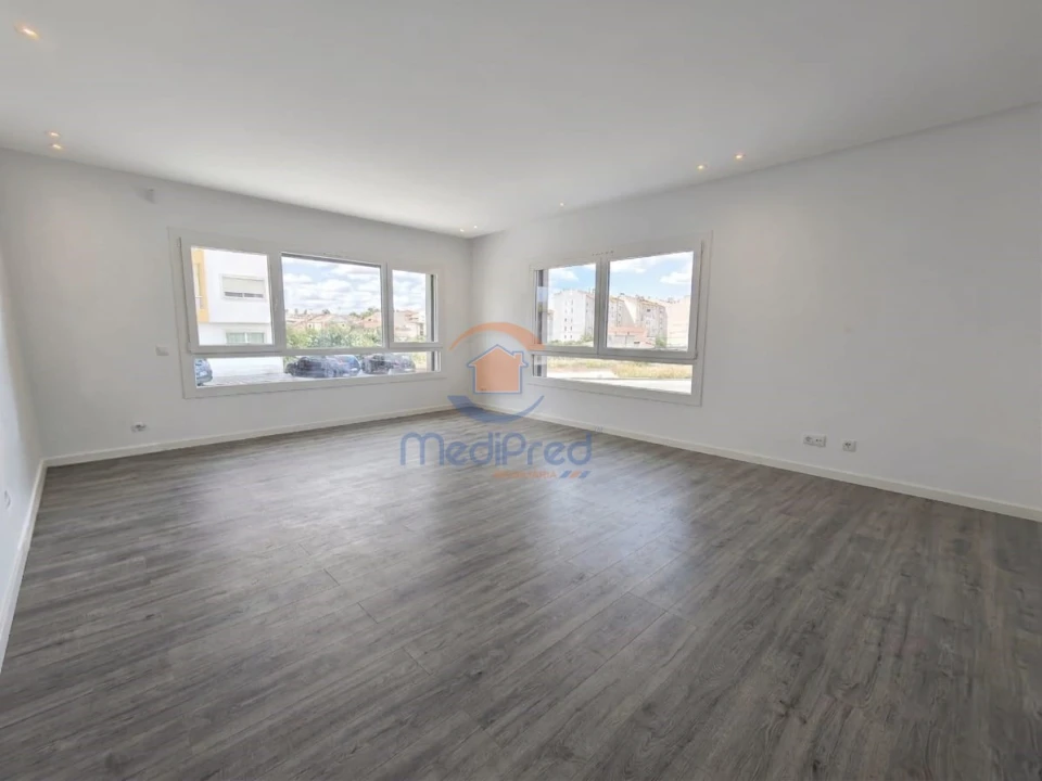 Apartamento T1 para Venda em Montijo e Afonsoeiro Foto 2