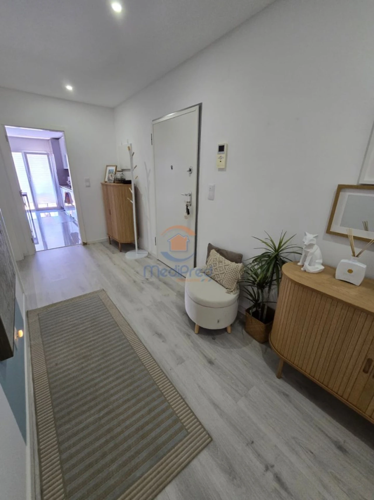 Apartamento T2 para Venda em Pontinha e Famões Foto 8