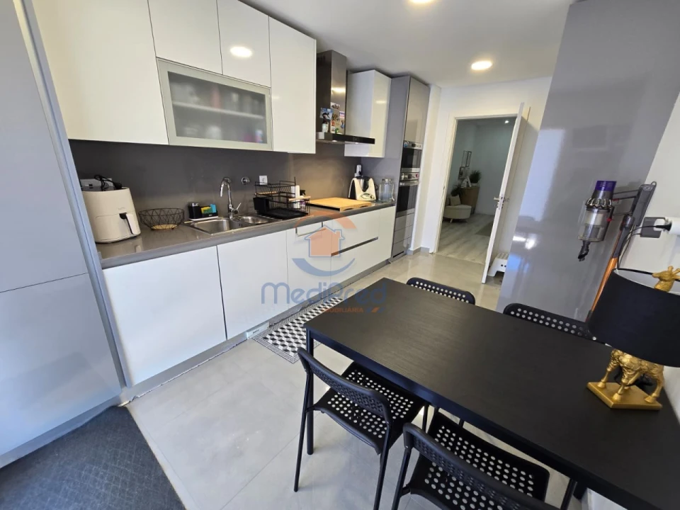 Apartamento T2 para Venda em Pontinha e Famões Foto 13