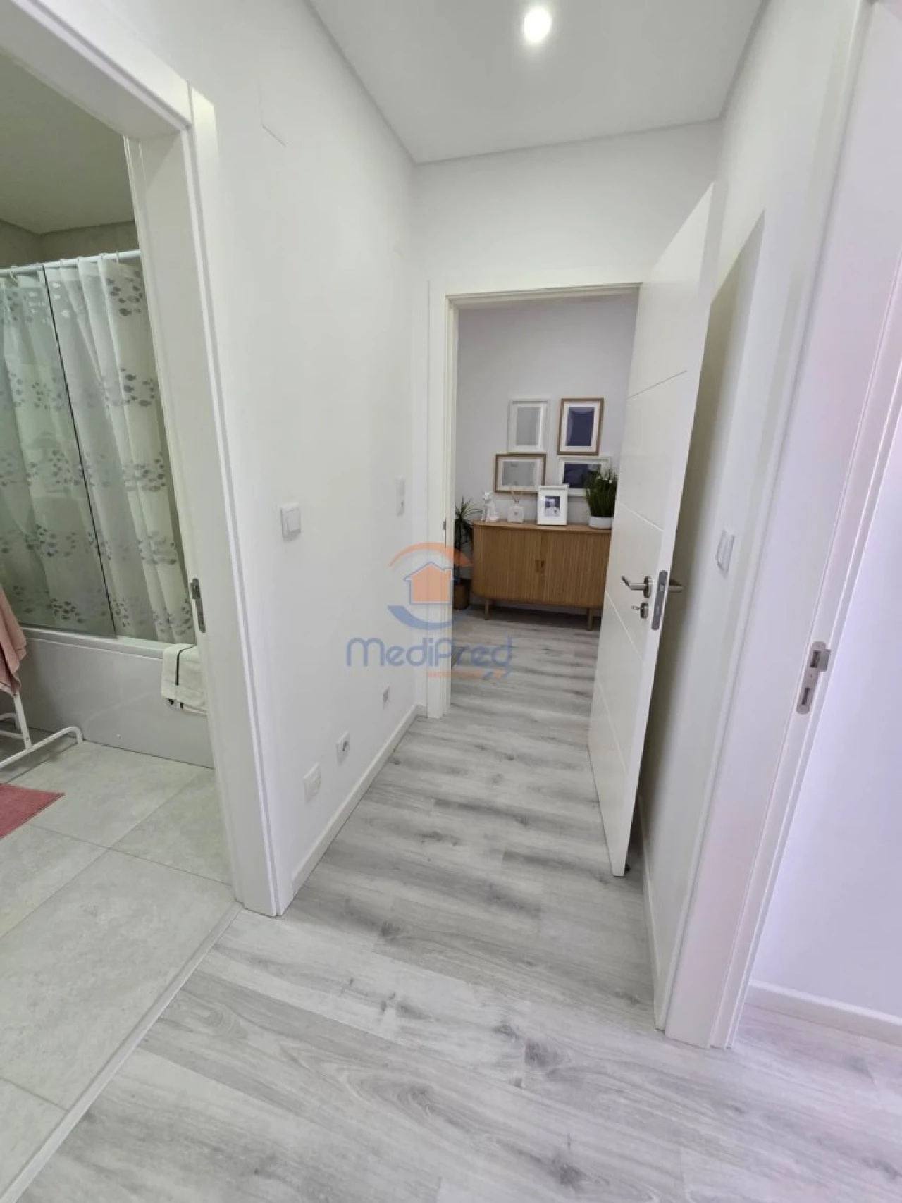 Apartamento T2 para Venda em Pontinha e Famões Foto 15