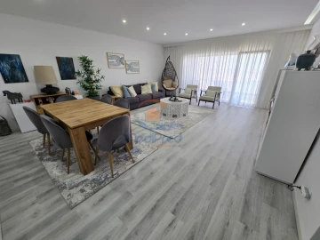 Apartamento T2 para Venda em Pontinha e Famões