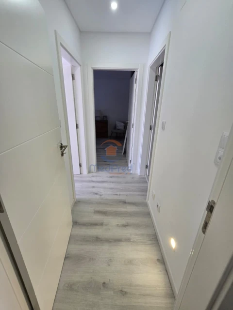 Apartamento T2 para Venda em Pontinha e Famões