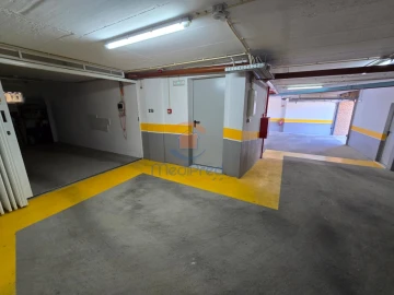 Apartamento T2 para Venda em Pontinha e Famões