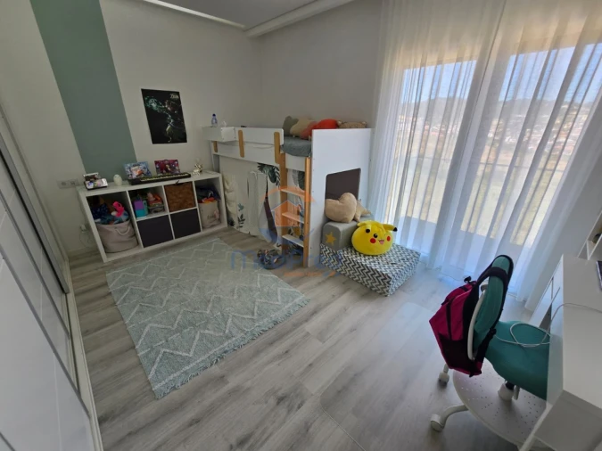 Apartamento T2 para Venda em Pontinha e Famões Foto 24