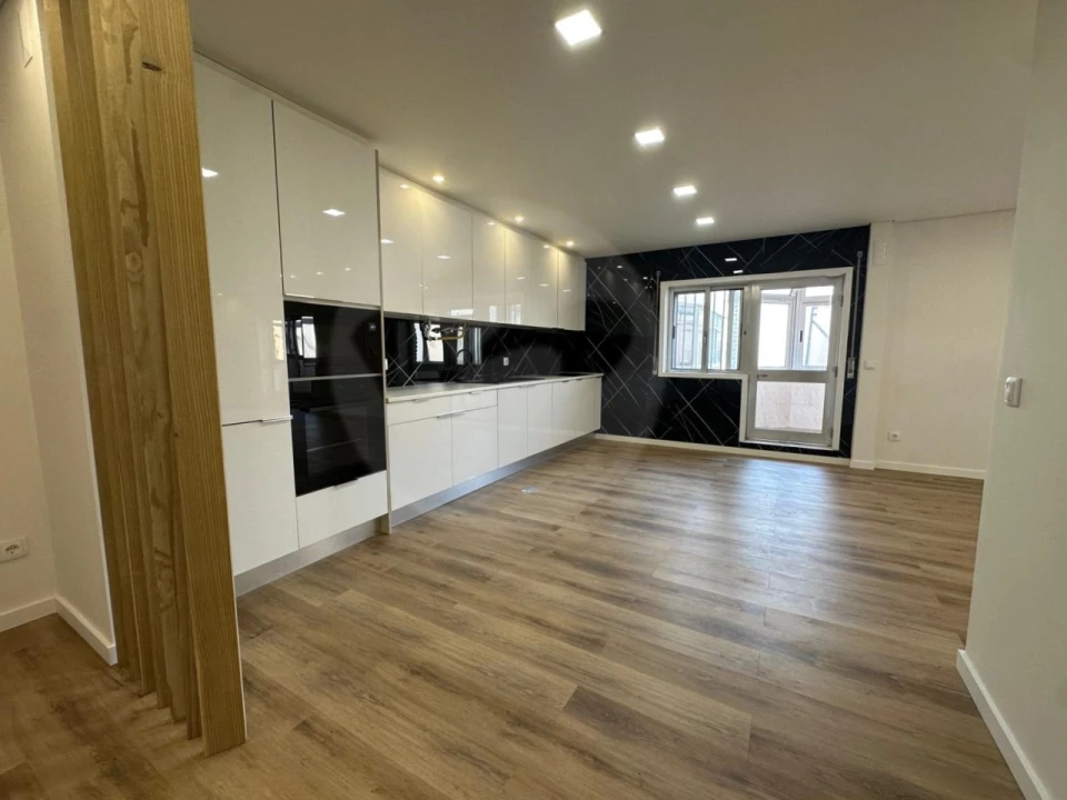 Apartamento T4 para Venda em Póvoa de Varzim, Beiriz e Argivai Foto 2