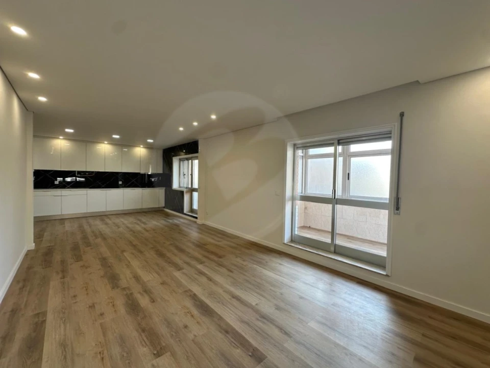 Apartamento T4 para Venda em Póvoa de Varzim, Beiriz e Argivai Foto 3