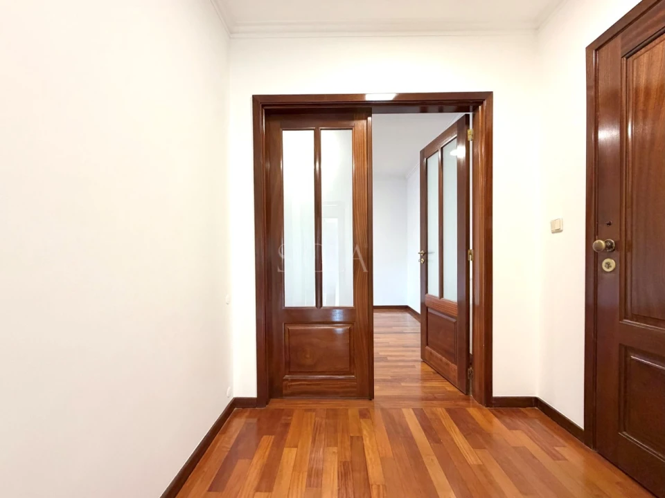 Apartamento T2 para Arrendamento em Gulpilhares e Valadares Foto 11