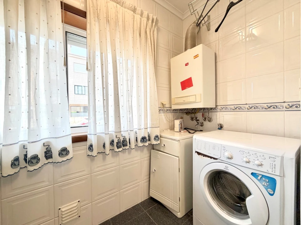 Apartamento T2 para Arrendamento em Gulpilhares e Valadares Foto 25