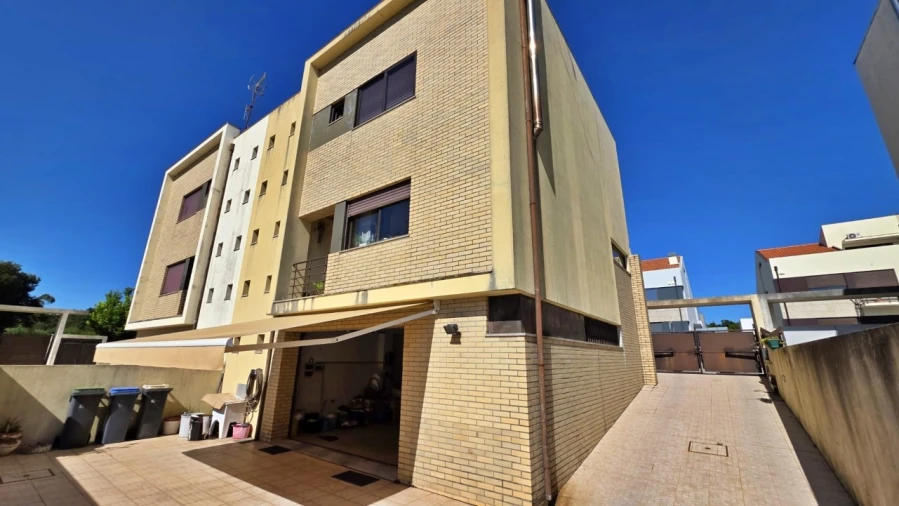 Moradia T3 para Venda em Castêlo da Maia Foto 24