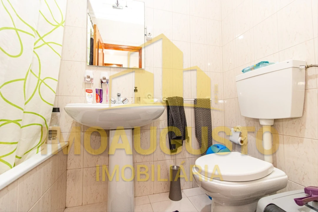 Apartamento T3 para Venda em Guarda Foto 17