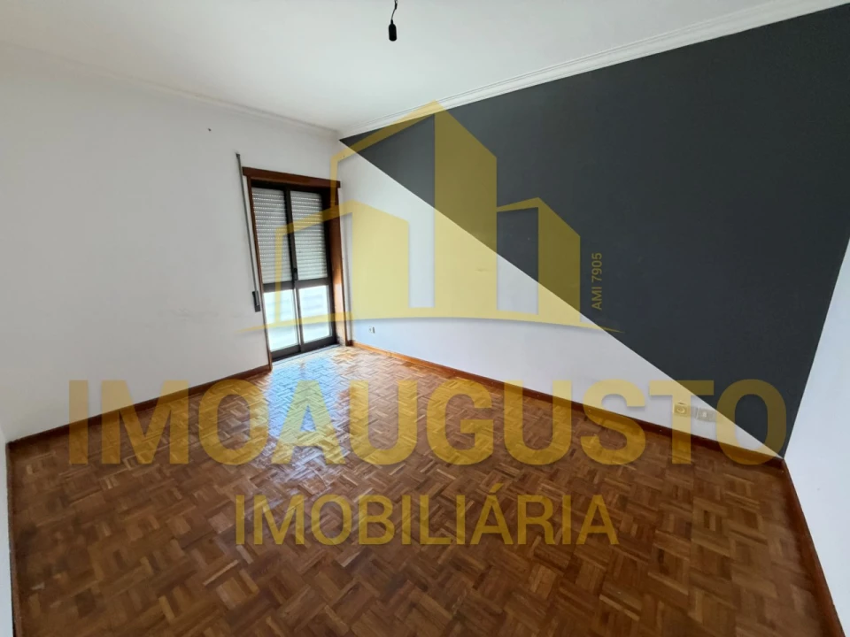 Apartamento T3 para Venda em Guarda Foto 2
