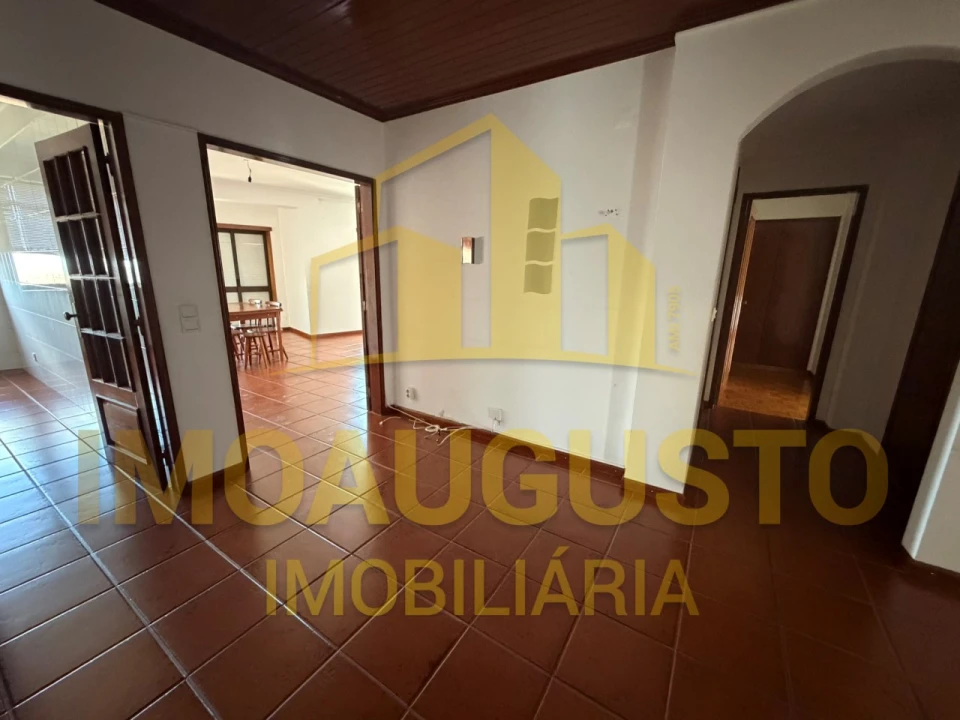 Apartamento T3 para Venda em Guarda Foto 9
