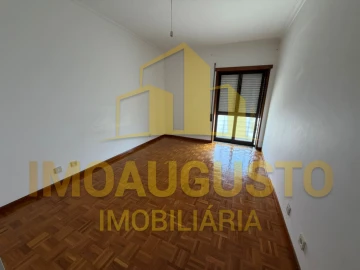 Apartamento T3 para Venda em Guarda