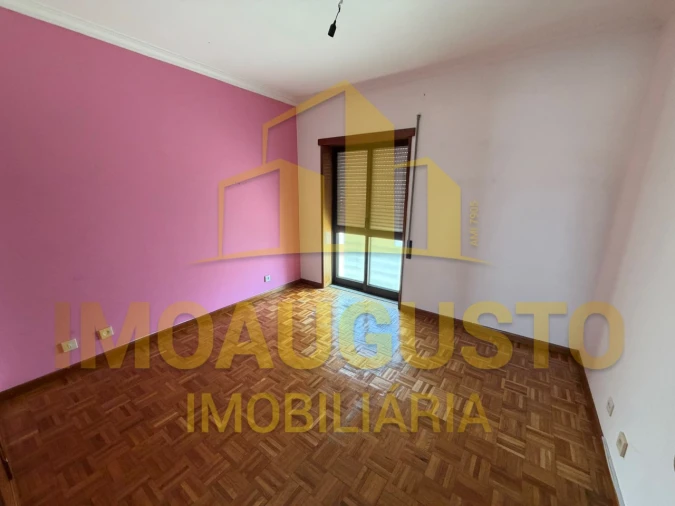 Apartamento T3 para Venda em Guarda Foto 3